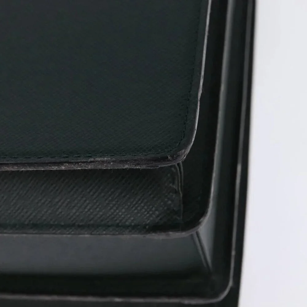 LOUIS VUITTON Taiga Pilot Case Ural Business Bag Epicea M30024 LV Auth 135245
